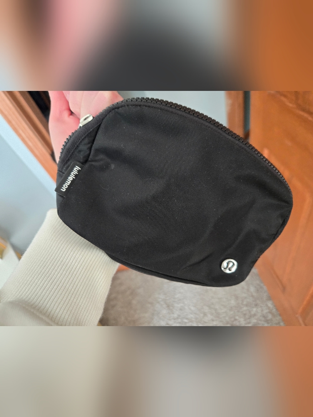 Lululemon Athletica Women's Black Belt Bag - Picture 14 of 14